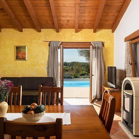 Haus In Bertosi Mit Privatem Pool Holiday home